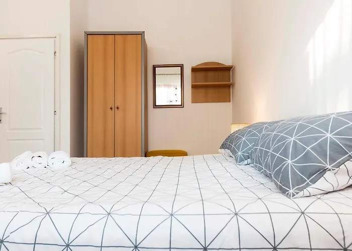 2 Bedroom Stunning In * Bale